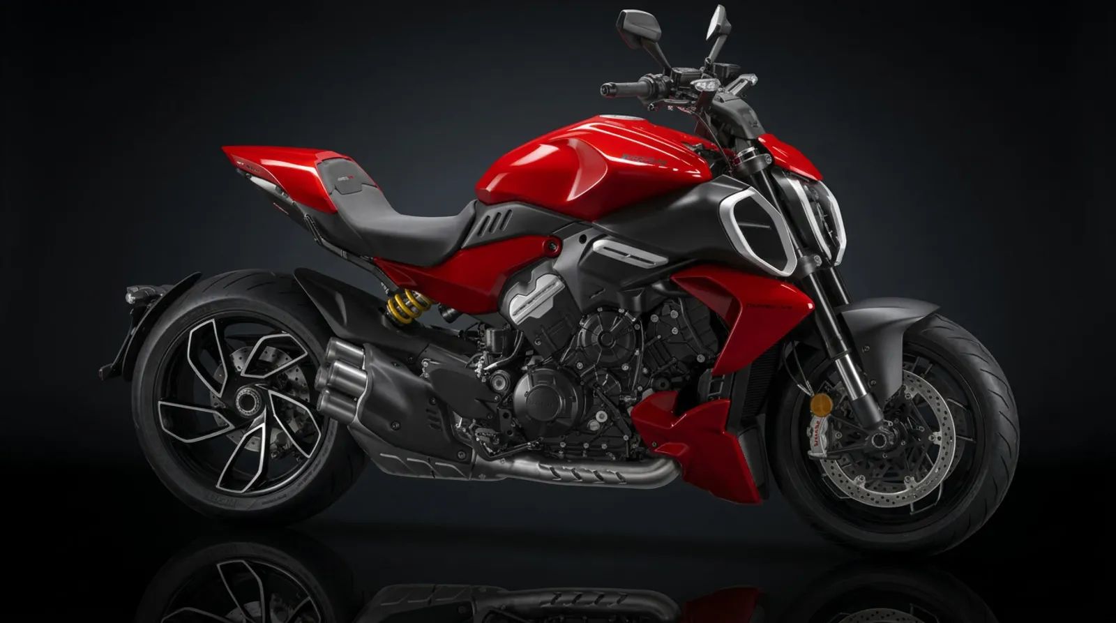 Ducati Diavel V4